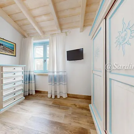 Light Blue - * Aglientu